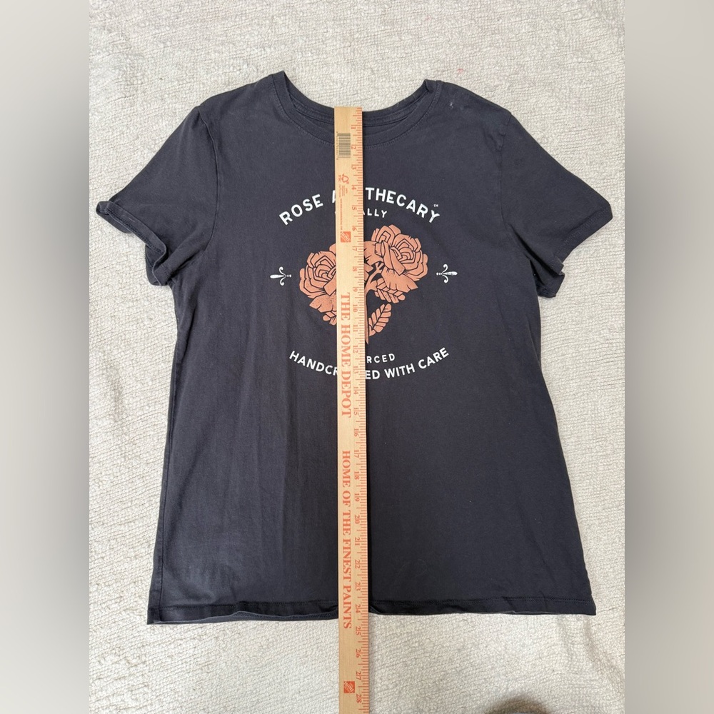 Schitts Creek Rose Apothecary Graphic T-Shirt dark grey size Large - Picture 3 of 6